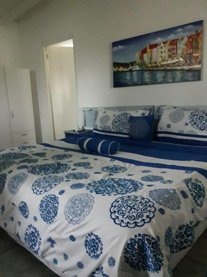 Palm Trees Apartments Willemstad Extérieur photo